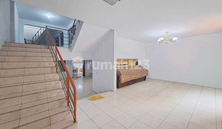 Rumah Klasik di Sawah Besar Dekat Kemayoran Cempaka Putih Menteng Rumah Klasik di Sawah Besar Dekat Kemayoran Cempaka Putih Menteng