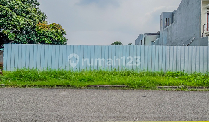 Tanah Hoek di Pondok Indah, dekat Cilandak Kemang Kebayoran Baru