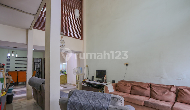 HOUSE ALREADY RENOVATED, COMFORTABLE CLUSTER IN SUMMARECON KELAPA GADING, NEAR SUNTER, CAKUNG