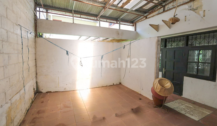 House in the Kayu Mas Kayu Putih Pulo Gadung area near Kelapa Gading. 2