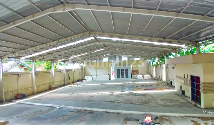 Gedung 3Lt di Jombang Bintaro akses mudah Gading Serpong BSD City