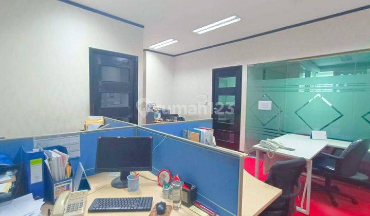 GEDUNG KANTOR 4 LANTAI DI JL. SATRIO KARET KUNINGAN COCOK UNTUK OFFICE, SHOWROOM / OFFICE BUILDING FOR SALE 1