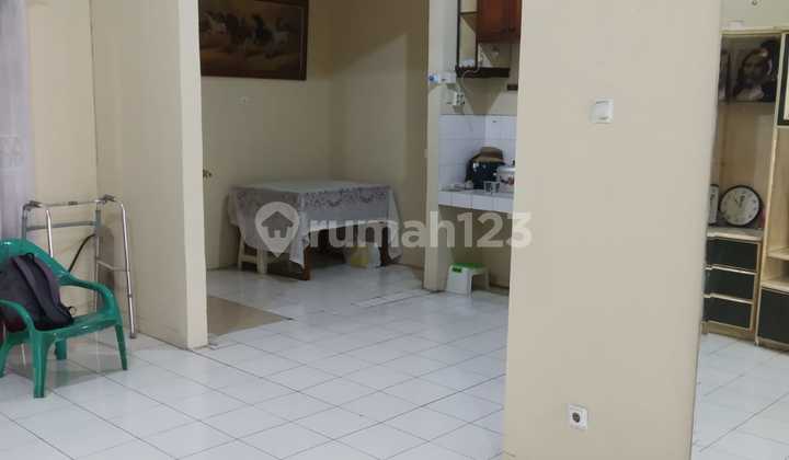 Charming house in Nusaloka BSD City near Gading Serpong Alam Sutera 2