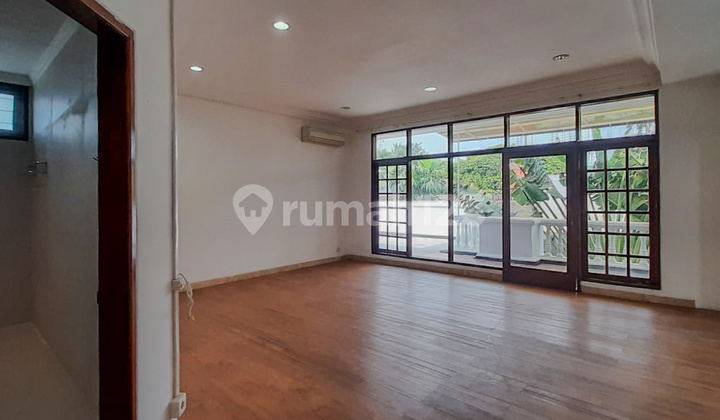 Rumah di Permata Hijau Simprug akses mudah Senopati Pondok Indah Rumah di Permata Hijau Simprug akses mudah Senopati Pondok Indah