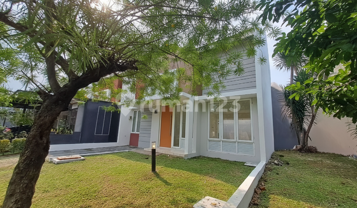 MINIMALIST HOUSE IN CITRAGRAN CIBUBUR, EASY ACCESS TO TOURIST CITY, SENTUL CITY