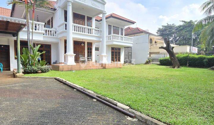 Pondok Indah Classic House Halaman Luas Lokasi Strategis  1