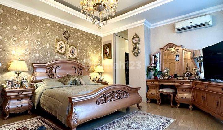 Bangka Kemang Luxurious Modern House Full Furnished  2