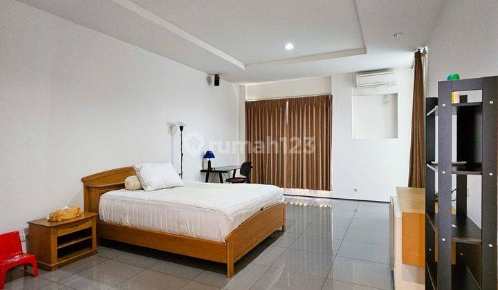 Pondok Indah Modern House Premium Area One Gate System  2