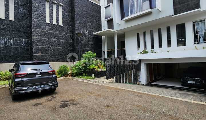 Kebayoran Baru Brawijaya Townhouse Harga Menarik Semi Furnished
