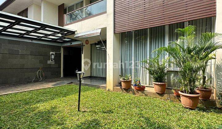 Pondok Indah Modern Tropical Minimalist House Dekat Bukit Golf  1