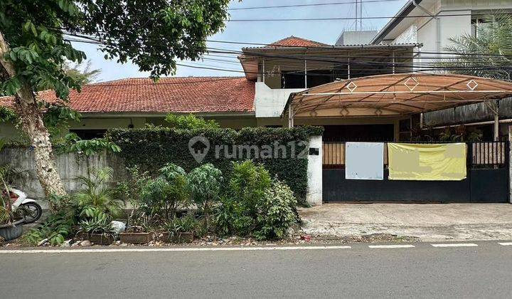 Kebayoran Baru Rumah Hitung Tanah Lokasi Strategis Posisi Hoek  1