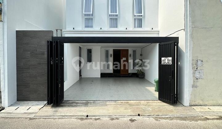 Cipete Cilandak Brand New House Modern Minimalist Semi Furnished  2