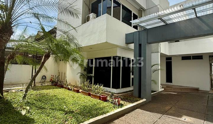 Senopati Kebayoran Baru Modern Minimalist House Strategic Location 2