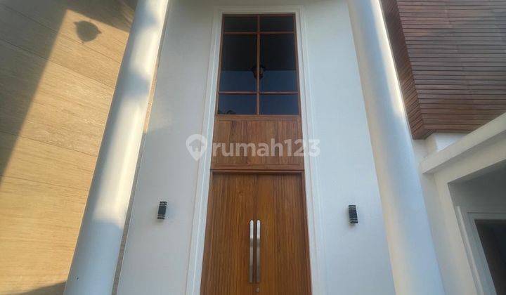 Kebayoran Baru Brand New Luxurious House Private Pool And Lift  2