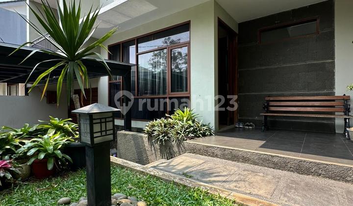 Pondok Indah Rumah Siap Huni Semi Furnished Depan Taman 