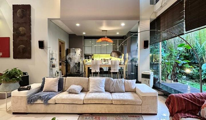 Cilandak Modern Tropical House Siap Huni Posisi Hoek