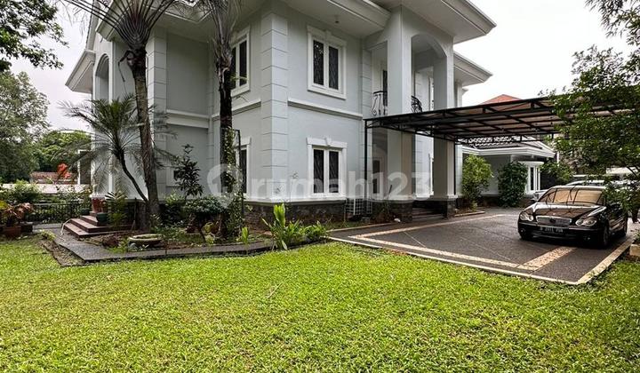 Kebayoran Baru Luxury House Ready to Live In Spacious Yard Corner Position