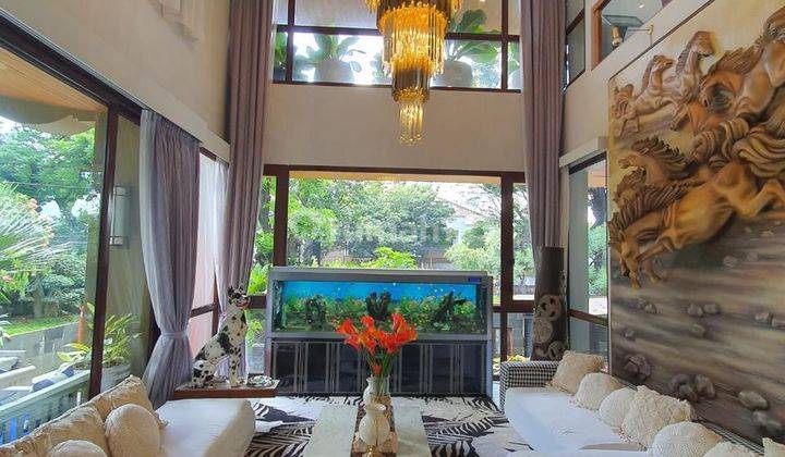 Kebayoran Baru Luxurious Modern Tropical House Full Furnished  2