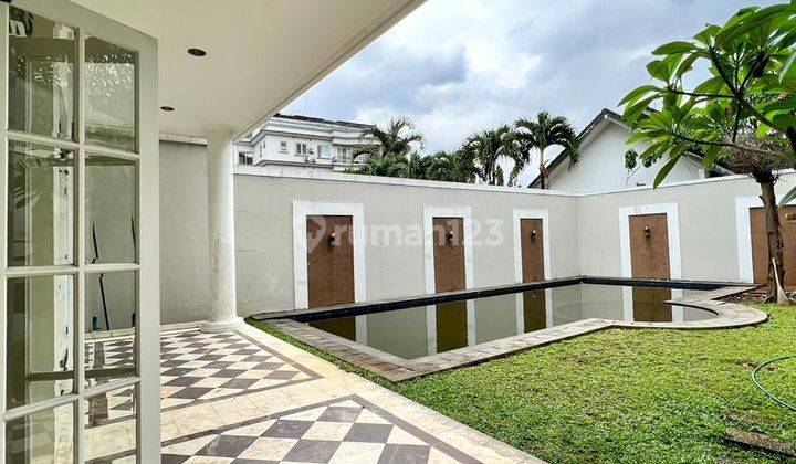 Ampera Kemang Modern Classic House Lokasi Strategis  2