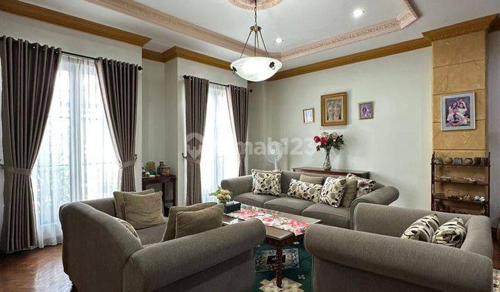 Pondok Indah Classic House Siap Huni Lokasi Strategis  2