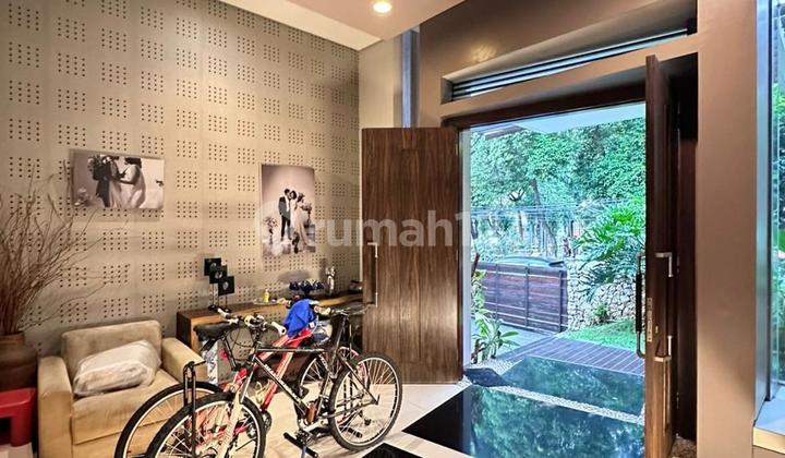 Cilandak Modern Tropical House Siap Huni Posisi Hoek 2