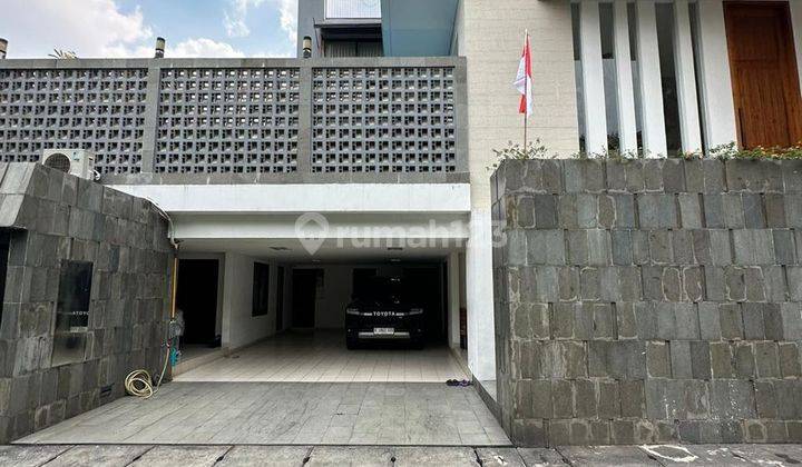 Kemang Ampera Luxurious Modern Townhouse One Gate Turun Harga  2