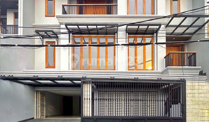 Cipete Utara Brand New House Modern Minimalist Lokasi Strategis