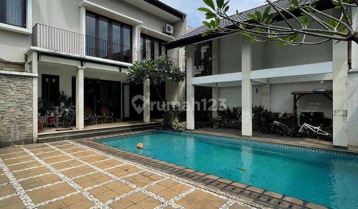 Kebayoran Lama Area Modern Tropical House Dekat Permata Hijau  1