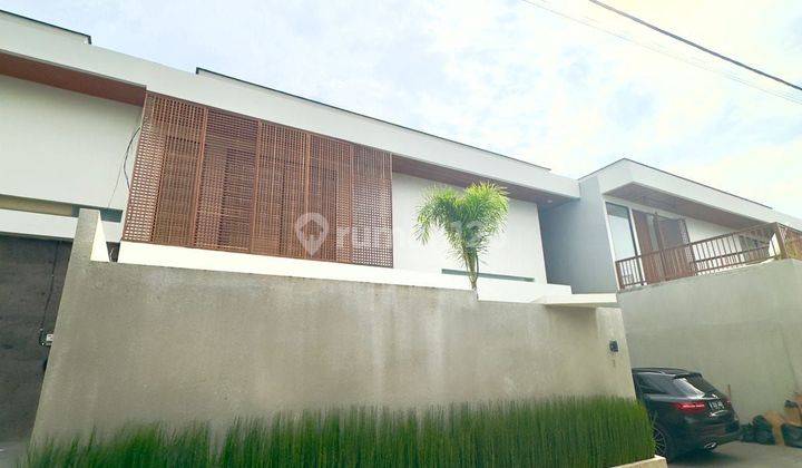 Dijual villa luxury tumbak bayuh canggu 1