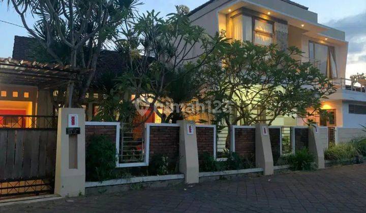 Dijual rumah mewah lantai 2 area singapadu 1