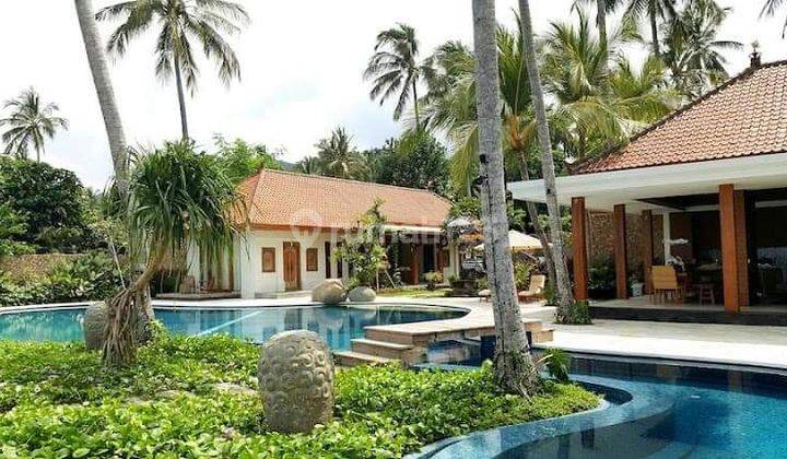 Dijual villa luxury beach front area candidasa 1