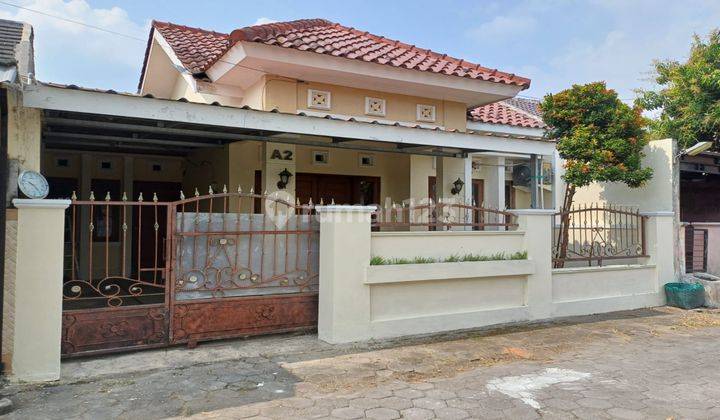 Dijual Rumah Cantik Dengan Isinya Dalam Cluster Area Ps.Balecatur 1