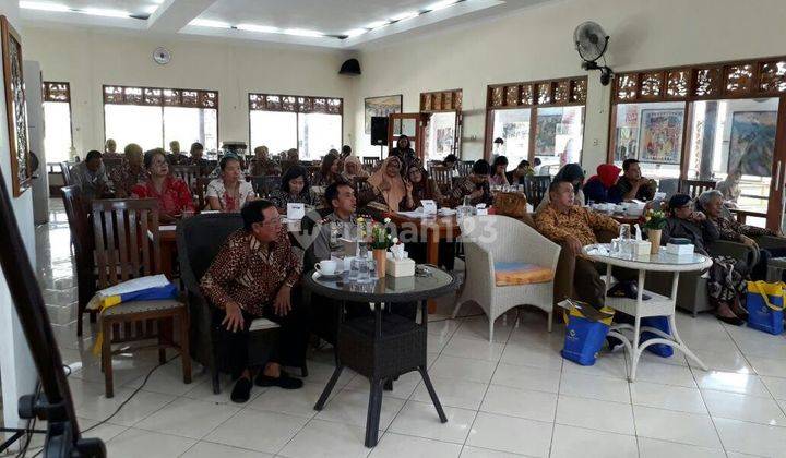 Resto dan pemancingan dengan view sawah di dekat Wisata Candi Borobudur Magelang 2