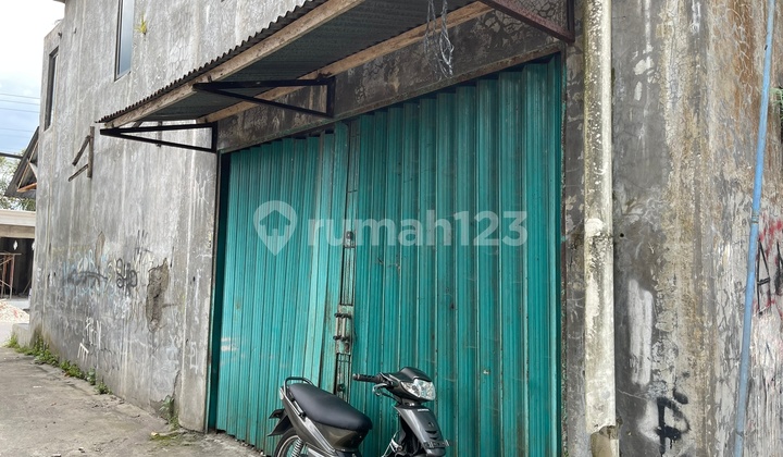 Ruko 2 lantai dengan tanah luas di tepi jalan Wedomartani  3