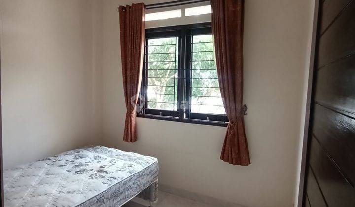 Rumah 2 Lantai Full Furnished Dalam Perumahan di Jl Wates Km 5,5 9
