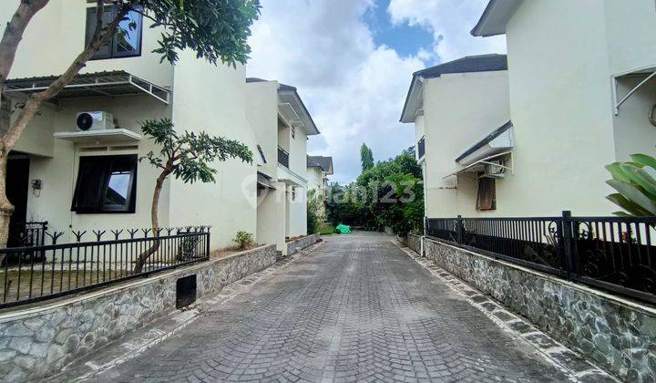 Rumah 2 Lantai Full Furnished Dalam Perumahan di Jl Wates Km 5,5 17