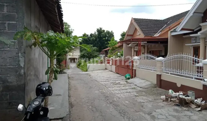 Rumah Semi Furnished Letak Strategis Di Sidoarum Jl.Godean 2