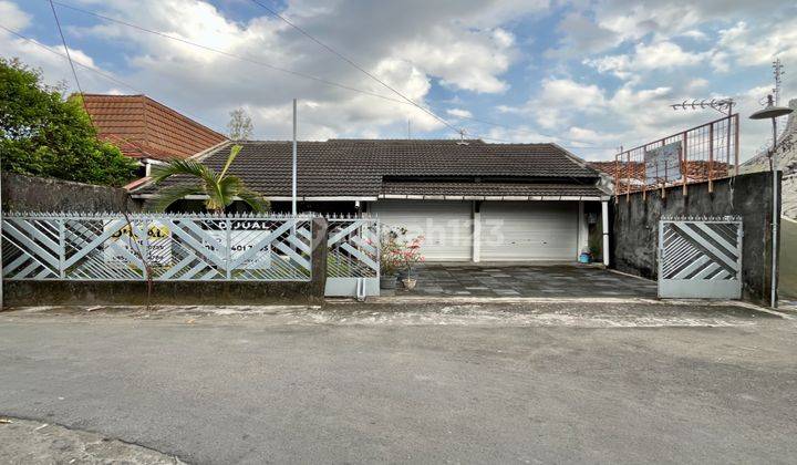 Dijual Cepat Rumah Besar Nyaman Dijln Kaliurang Km.7 Dekat UGM 1