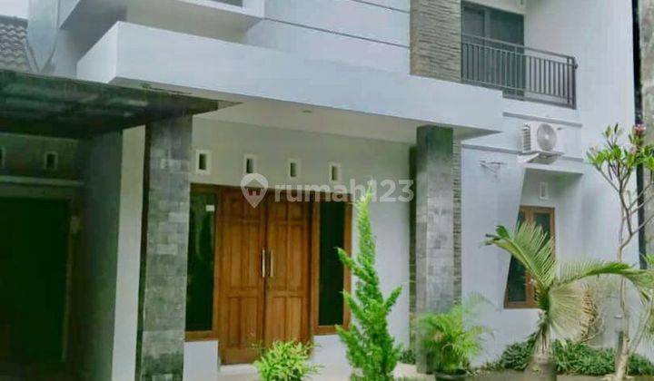 Dijual Rumah 2lt Semi Furnish Dalam Komplek Strategis Dekat Fasum 1