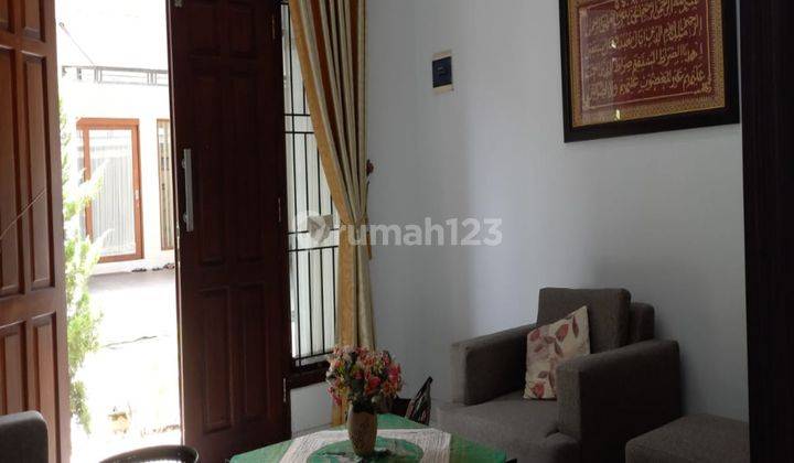 Dijual Rumah 2lt Semi Furnish Dalam Komplek Strategis Dekat Fasum 2