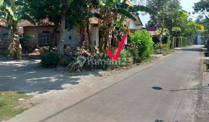 Dijual Tanah Strategis Lingkungan Perumahan Area Jalan Seyegan  1