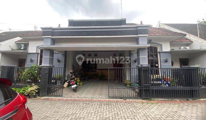 Dijual Rumah Modern 2 Lt Dalam Perumahan Area Strategis Di Godean 1