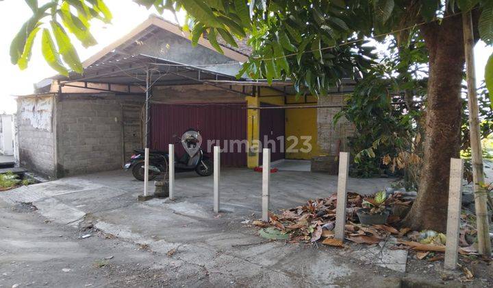 Dijual Murah Tanah Beserta Rumah Hook Area Selatan Pasar Cebongan 1