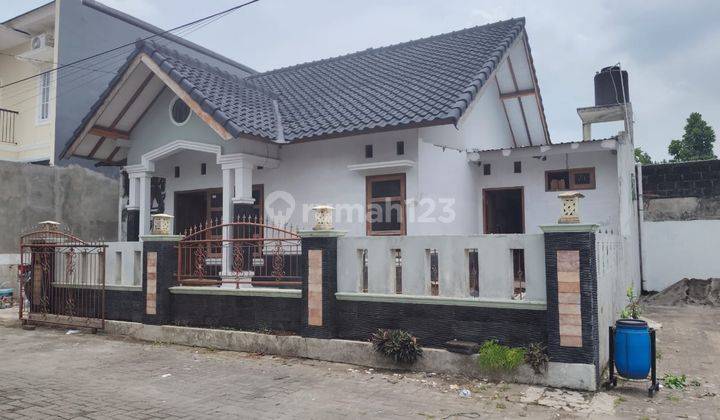 Dijual Murah Rumah Proses Renovasi Dalam Perumahan Purwomartani 1