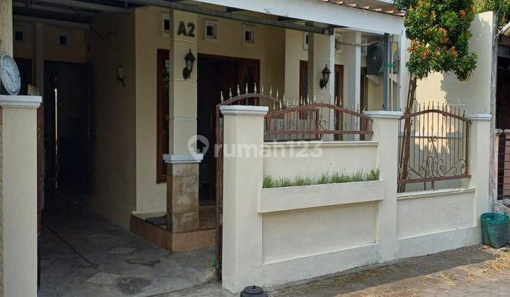 Dijual Rumah Cantik Dengan Isinya Dalam Cluster Area Ps.Balecatur 2