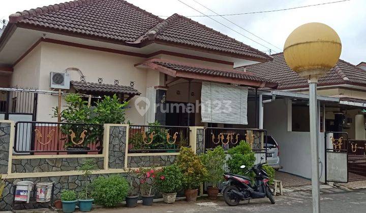 Dijual Rumah Cantik Dalam Perumahan Kawasan Stadion Maguwoharjo 1