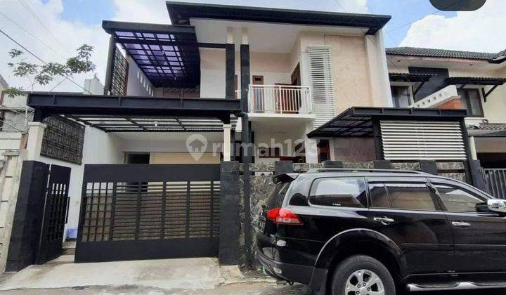 Dijual Rumah Cantik 2 Lt Full Furnish Kawasan Maguwoharjo Depok 1