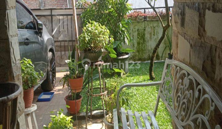 Dijual Rumah Asri Dalam Komplek Area Tajem Maguwo Semi Furnished 2