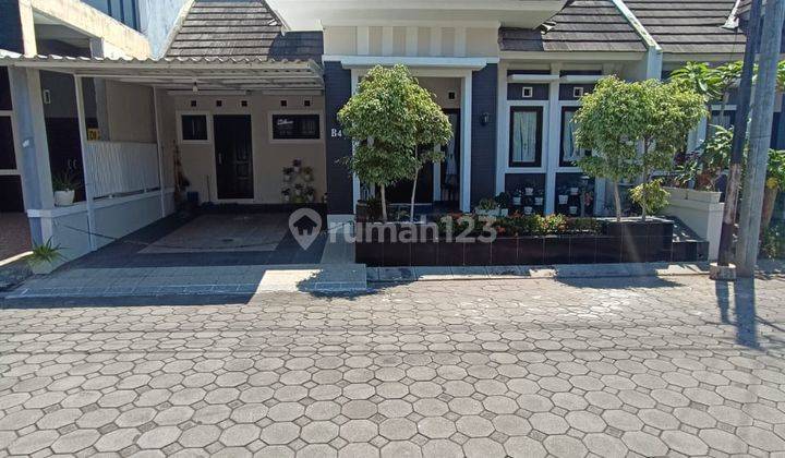 Dijual Rumah Cantik Furnished Dalam Perum Elite Area Jakal Km.9 1