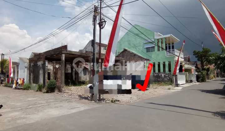 Land for Sale in a Strategic Housing Complex Near Campus Area Depok Land for Sale in a Strategic Housing Complex Near Campus Area Depok